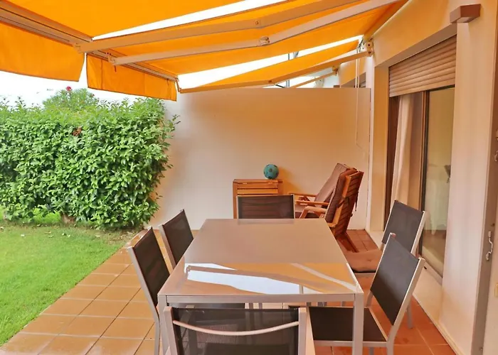 La Fontanilla Apartment *